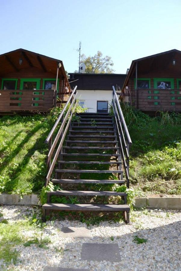 Chatova Osada Na Skalkach